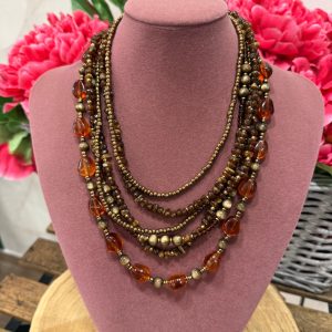 Multicollar marrón y naranja